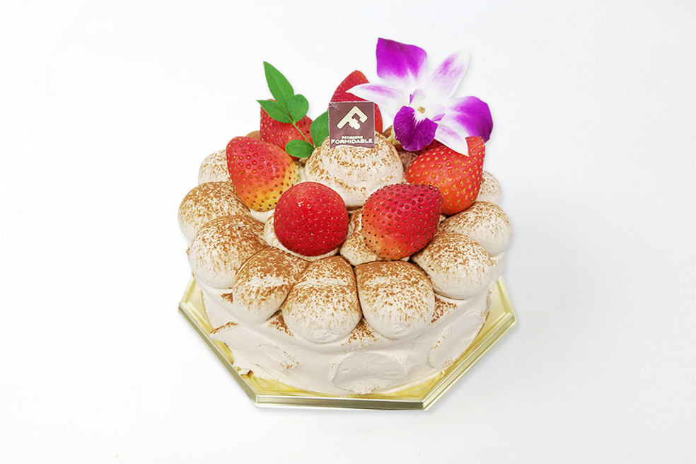生チョコクリームデコレーションのイメージ写真